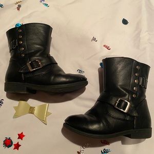 Girls size 8 boots black